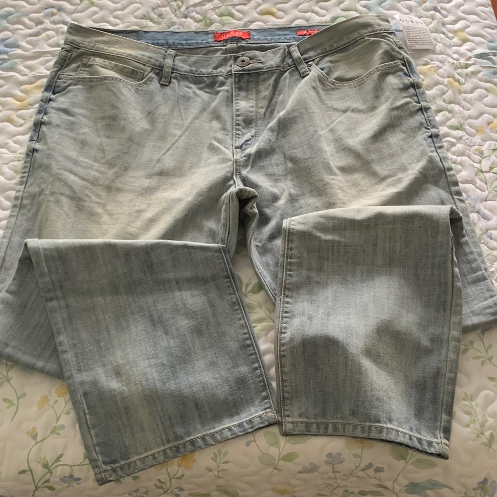 Guess Men's Light Wash Blue Denim pants size 40x32
